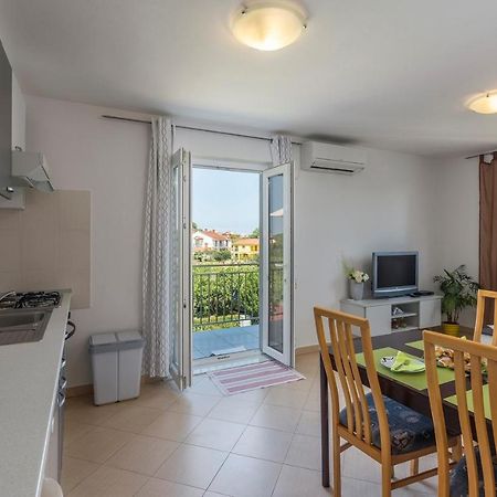 Apartment Nensi Πόρετς Εξωτερικό φωτογραφία