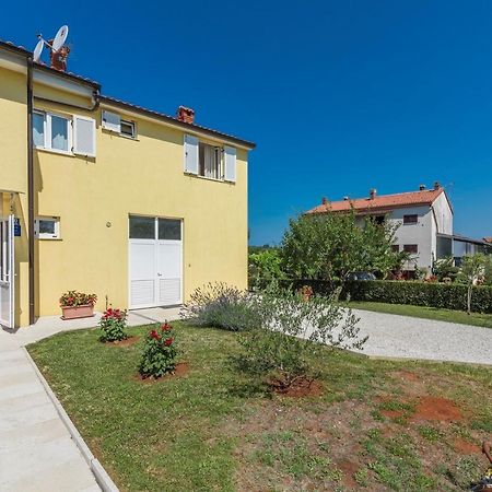 Apartment Nensi Πόρετς Εξωτερικό φωτογραφία