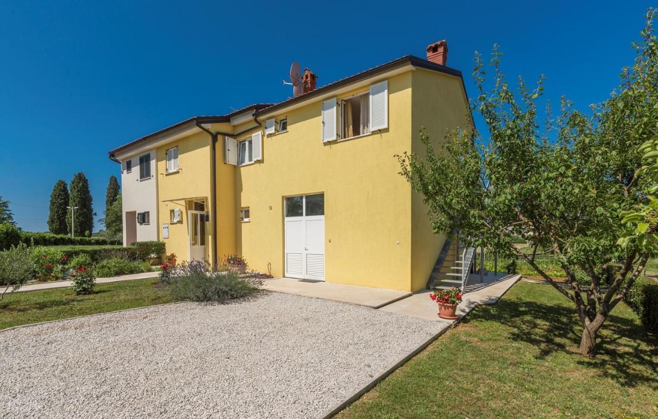 Apartment Nensi Πόρετς Εξωτερικό φωτογραφία