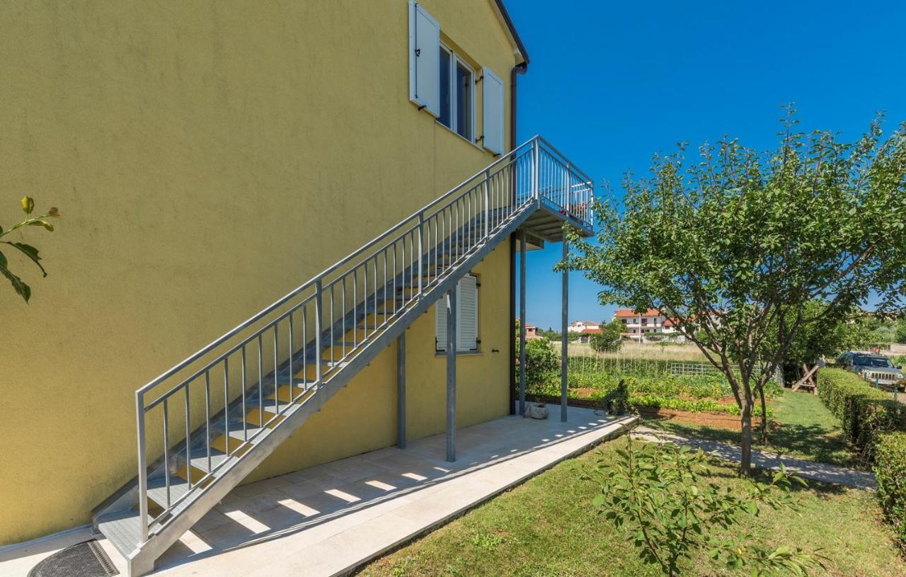 Apartment Nensi Πόρετς Εξωτερικό φωτογραφία